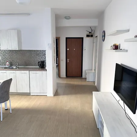 Апартаменты Sea View Нэводари